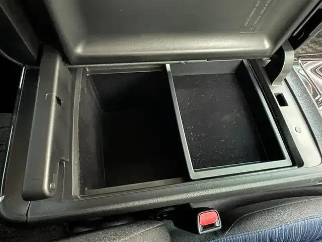 トヨタ クラウン アスリート S-T 宮崎県 2017(平29)年 5.9万km ホワイトパールクリスタルシャイン 前後純正ＯＰスパッツ/HDDナビ/フルセグテレビ/バックカメラ/アイドリングストップ/ウィンカーミラー/クルーズコントロール/プッシュスタート/ETC/LEDライト/レダークルーズ