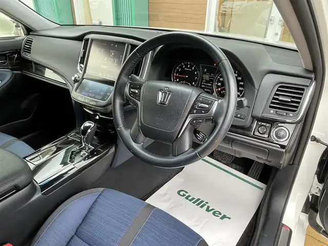 トヨタ クラウン アスリート S-T 宮崎県 2017(平29)年 5.9万km ホワイトパールクリスタルシャイン 前後純正ＯＰスパッツ/HDDナビ/フルセグテレビ/バックカメラ/アイドリングストップ/ウィンカーミラー/クルーズコントロール/プッシュスタート/ETC/LEDライト/レダークルーズ