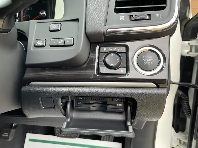 トヨタ クラウン アスリート S-T 宮崎県 2017(平29)年 5.9万km ホワイトパールクリスタルシャイン 前後純正ＯＰスパッツ/HDDナビ/フルセグテレビ/バックカメラ/アイドリングストップ/ウィンカーミラー/クルーズコントロール/プッシュスタート/ETC/LEDライト/レダークルーズ