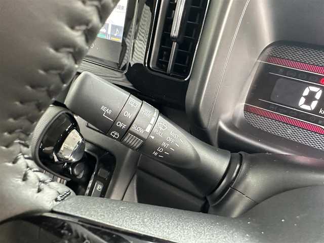 スズキ スペーシア カスタム HYBRID XS 滋賀県 2023(令5)年 0.1千km ブルーイッシュブラックパール3 純正9インチメモリーナビ/【Bluetooth/フルセグTV/CD/DVD//AppleCarPlay/AndroidAuto】/全方位モニター/両側パワースライドドア/スズキセーフティサポート/・デュアルセンサーブレーキサポート２/・誤発進抑制機能/・低速時ブレーキサポート/・車線逸脱警報機能/・車線維持支援機能/・アダプティブクルーズコントロール/・標識認識機能/・車線逸脱抑制機能/・ふらつき警報機能/・発進お知らせ機能/・ハイビームアシスト/LEDヘッドランプ/ヘッドアップディスプレイ/ハーフレザー/シートヒーター/ステアリングヒーター/オットマン