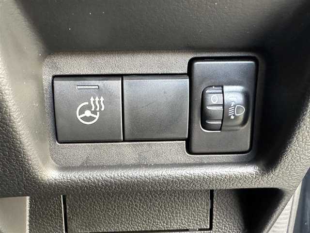 スズキ スペーシア カスタム HYBRID XS 滋賀県 2023(令5)年 0.1千km ブルーイッシュブラックパール3 純正9インチメモリーナビ/【Bluetooth/フルセグTV/CD/DVD//AppleCarPlay/AndroidAuto】/全方位モニター/両側パワースライドドア/スズキセーフティサポート/・デュアルセンサーブレーキサポート２/・誤発進抑制機能/・低速時ブレーキサポート/・車線逸脱警報機能/・車線維持支援機能/・アダプティブクルーズコントロール/・標識認識機能/・車線逸脱抑制機能/・ふらつき警報機能/・発進お知らせ機能/・ハイビームアシスト/LEDヘッドランプ/ヘッドアップディスプレイ/ハーフレザー/シートヒーター/ステアリングヒーター/オットマン