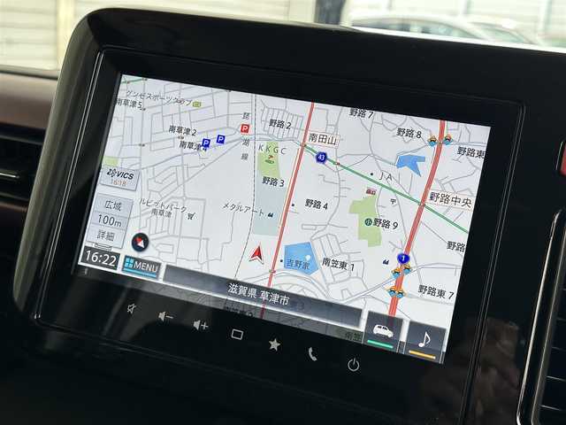 スズキ スペーシア カスタム HYBRID XS 滋賀県 2023(令5)年 0.1千km ブルーイッシュブラックパール3 純正9インチメモリーナビ/【Bluetooth/フルセグTV/CD/DVD//AppleCarPlay/AndroidAuto】/全方位モニター/両側パワースライドドア/スズキセーフティサポート/・デュアルセンサーブレーキサポート２/・誤発進抑制機能/・低速時ブレーキサポート/・車線逸脱警報機能/・車線維持支援機能/・アダプティブクルーズコントロール/・標識認識機能/・車線逸脱抑制機能/・ふらつき警報機能/・発進お知らせ機能/・ハイビームアシスト/LEDヘッドランプ/ヘッドアップディスプレイ/ハーフレザー/シートヒーター/ステアリングヒーター/オットマン