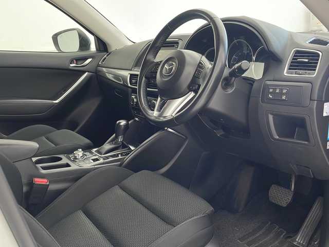マツダ ＣＸ－５ XD プロアクティブ 沖縄県 2016(平28)年 8.4万km クリスタルホワイトパールマイカ 純正ナビ　/ＣＤ　/ＤＶＤ　/フルセグＴＶ　/Bluetooth/バックカメラ　/ＥＴＣ　/レーダークルーズコントロール　/プッシュスタート/スマートキー　/レーンキープアシスト　/電動サイドブレーキ　/ＬＥＤヘッドライト　/横滑り防止装置/純正フロアマット/純正17インチアルミホイール