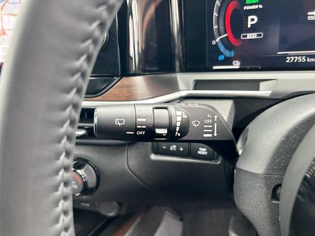日産 オーラ G レザーエディション 三重県 2022(令4)年 2.8万km オーロラフレアブルーパール 全方位運転支援システム/・インテリジェントエマージェンシーブレーキ/・踏み間違い衝突防止アシスト/・標識検知機能/・前方衝突予測警報/・車線逸脱警報/・ふらつき警報/・車線逸脱防止支援システム/・エマージェンシーストップシグナル/・後側方衝突防止支援システム/・後側方車両検知警報/・後退時車両検知機能/プロパイロット/SOSコール/インテリジェントアラウンドビューモニター/インテリジェントルームミラー/1オーナー/BOSEパーソナルプラスサウンドシステム/メーカーオプション9型ナビ/フルセグTV/【Bluetooth/USB/スマホ連携/HDMI】/ビルトインETC2.0/ドライブレコーダー/ワイヤレス充電/レザーシート/D/N席シートヒーター/ステアリングヒーター/寒冷地仕様/アダプティブLEDヘッドランプ/インテリジェントオートライト/205/50R17インチ純正AW/プッシュスタート/スマートキー/スペアキー/純正フロアマット