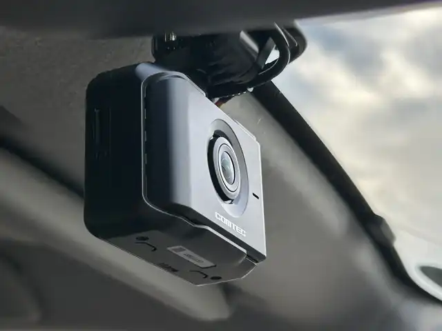 トヨタ パッソ モーダ 大阪府 2023(令5)年 3.9万km キナコメタリック スマートアシスト３　/●衝突回避支援/誤発進抑制・ブレーキ制御/　車線維持・逸脱警報/　認識支援・走行支援/　オートマチックハイビーム/メモリーナビ　/　フルセグTV/CD/DVD/Bluetooth　/前後コーナーセンサー　/LEDヘッドライト　/前後ドライブレコーダー　/純正フロアマット　/ビルトインETC