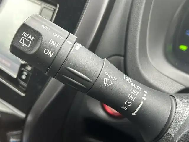 日産 ノート e－パワー ニスモ 岡山県 2017(平29)年 6.7万km ブリリアントホワイトパール 登録時走行距離66.721km/純正ナビ:MM316D-W/(AM/FM/DISC/SD/Bluetooth)/エマージェンシーブレーキ/アラウンドビューモニター/車線逸脱防止支援システム/ 車両接近通報装置/前後コーナーセンサー/スペアキー×1/デジタルインナーミラー/ドライブレコーダー/ETC/プッシュスタート/スマートキー