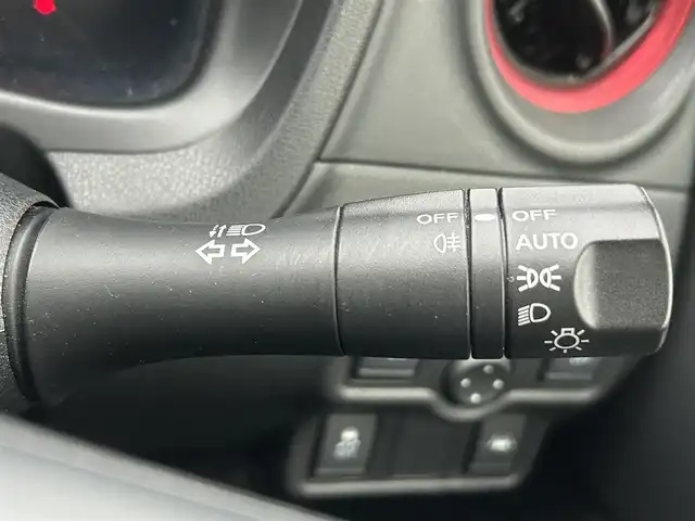 日産 ノート e－パワー ニスモ 岡山県 2017(平29)年 6.7万km ブリリアントホワイトパール 登録時走行距離66.721km/純正ナビ:MM316D-W/(AM/FM/DISC/SD/Bluetooth)/エマージェンシーブレーキ/アラウンドビューモニター/車線逸脱防止支援システム/ 車両接近通報装置/前後コーナーセンサー/スペアキー×1/デジタルインナーミラー/ドライブレコーダー/ETC/プッシュスタート/スマートキー