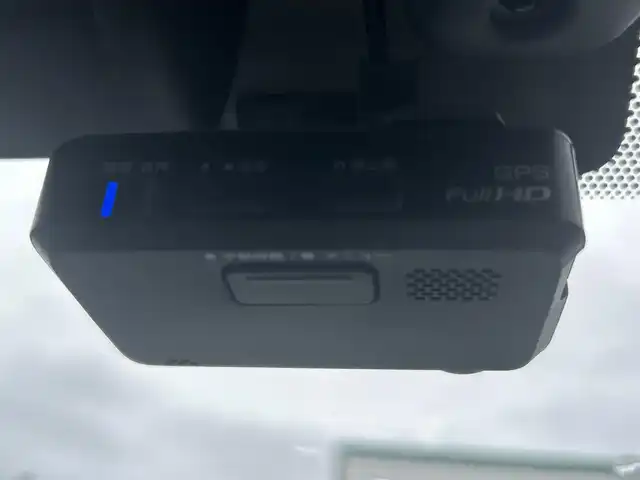 日産 ノート e－パワー ニスモ 岡山県 2017(平29)年 6.7万km ブリリアントホワイトパール 登録時走行距離66.721km/純正ナビ:MM316D-W/(AM/FM/DISC/SD/Bluetooth)/エマージェンシーブレーキ/アラウンドビューモニター/車線逸脱防止支援システム/ 車両接近通報装置/前後コーナーセンサー/スペアキー×1/デジタルインナーミラー/ドライブレコーダー/ETC/プッシュスタート/スマートキー