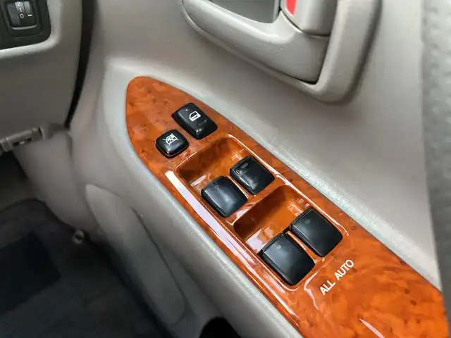 トヨタ ランドクルーザー VX－LTD Gセレ ツーリング 福岡県 2005(平17)年 9.9万km ブラック サンルーフ/ナビ（BT）/Bカメラ/オートライト/DN席パワーシート/DN席シートヒーター/純正18インチAW/ステアリングスイッチ/横滑り防止装置/盗難防止装置/リモコンキー/ETC