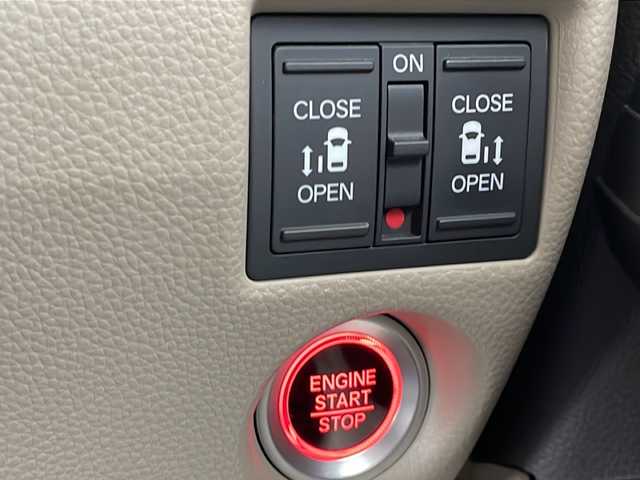 ホンダ Ｎ ＢＯＸ G L ホンダセンシング 長野県 2018(平30)年 1.6万km モーニングミストブルーM ４WD/ホンダセンシング /純正ナビTV/バックカメラ/ビルトインETC/両側パワースライドドア/シートヒーター /アダクティブクルーズコントロール/保証書・取説