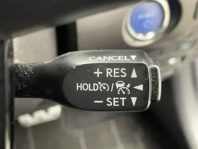 トヨタ プリウス S ツーリングセレ ブラックED 熊本県 2021(令3)年 6.8万km プレシャスブラックパール 禁煙車/純正ナビ付きディスプレイオーディオ(CD・BT・フルセグ・USB）/全周囲カメラ　/レーダークルーズコントロール/社外前後ドライブレコーダー　/ビルトインＥＴＣ　/合皮シート　/前席シートヒーター　/衝突軽減装置　/前後クリアランスソナー　/レーンキープアシスト/横滑り防止/AC100V電源/純正フロアマット/純正17インチAW/オートライト/オートマチックハイビーム/LEDヘッドライト/スマートキー/プッシュスタート/スペアキー1本/保証書