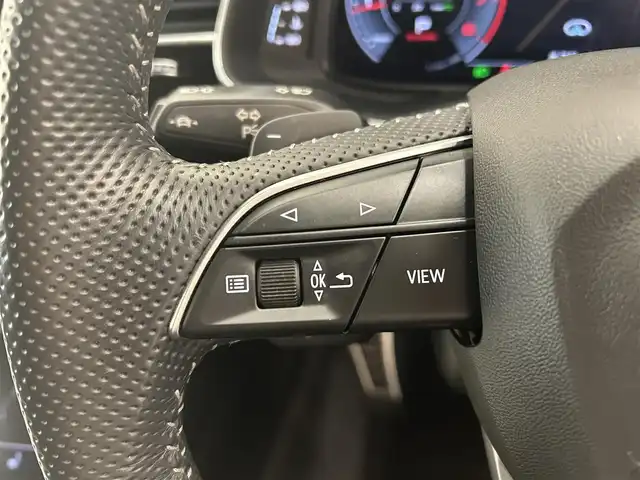 アウディ Ｑ７ 45 Sラインリミテッド 岡山県 2020(令2)年 3.6万km 白 プレミアム＆7シーターパッケージ/レザーシート/シートヒーター/360°カメラ/純正ナビ/Bluetooth/USB SD/フルセグTV/純正21インチアルミホイール/ACC/HUD/マトリクスLED/ヴァーチャルコックピット/ETC/AUDIドライブセレクト/リアクロストラフィックアシスト/純正フロアマット/アダプティブドライブアシスト/AUDIプレセンス/AUDIサイドアシスト/レーン逸脱警告/インテリアライト/レインセンサー