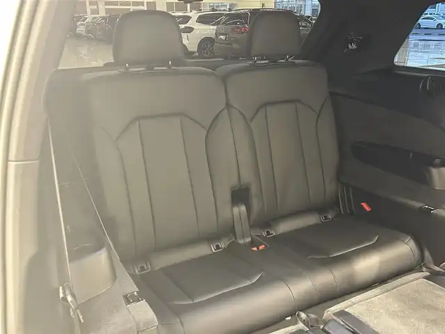 アウディ Ｑ７ 45 Sラインリミテッド 岡山県 2020(令2)年 3.6万km 白 プレミアム＆7シーターパッケージ/レザーシート/シートヒーター/360°カメラ/純正ナビ/Bluetooth/USB SD/フルセグTV/純正21インチアルミホイール/ACC/HUD/マトリクスLED/ヴァーチャルコックピット/ETC/AUDIドライブセレクト/リアクロストラフィックアシスト/純正フロアマット/アダプティブドライブアシスト/AUDIプレセンス/AUDIサイドアシスト/レーン逸脱警告/インテリアライト/レインセンサー