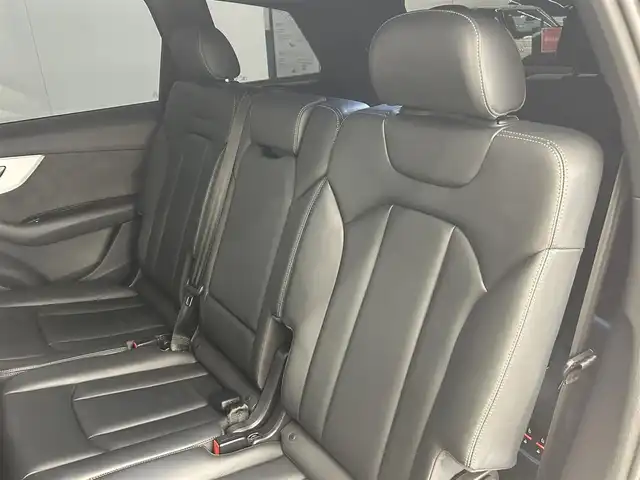 アウディ Ｑ７ 45 Sラインリミテッド 岡山県 2020(令2)年 3.6万km 白 プレミアム＆7シーターパッケージ/レザーシート/シートヒーター/360°カメラ/純正ナビ/Bluetooth/USB SD/フルセグTV/純正21インチアルミホイール/ACC/HUD/マトリクスLED/ヴァーチャルコックピット/ETC/AUDIドライブセレクト/リアクロストラフィックアシスト/純正フロアマット/アダプティブドライブアシスト/AUDIプレセンス/AUDIサイドアシスト/レーン逸脱警告/インテリアライト/レインセンサー