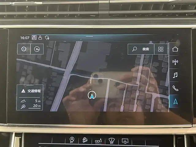 アウディ Ｑ７ 45 Sラインリミテッド 岡山県 2020(令2)年 3.6万km 白 プレミアム＆7シーターパッケージ/レザーシート/シートヒーター/360°カメラ/純正ナビ/Bluetooth/USB SD/フルセグTV/純正21インチアルミホイール/ACC/HUD/マトリクスLED/ヴァーチャルコックピット/ETC/AUDIドライブセレクト/リアクロストラフィックアシスト/純正フロアマット/アダプティブドライブアシスト/AUDIプレセンス/AUDIサイドアシスト/レーン逸脱警告/インテリアライト/レインセンサー