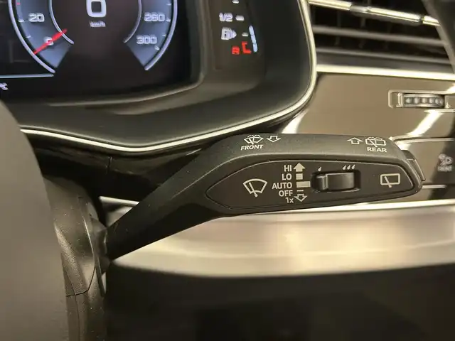 アウディ Ｑ７ 45 Sラインリミテッド 岡山県 2020(令2)年 3.6万km 白 プレミアム＆7シーターパッケージ/レザーシート/シートヒーター/360°カメラ/純正ナビ/Bluetooth/USB SD/フルセグTV/純正21インチアルミホイール/ACC/HUD/マトリクスLED/ヴァーチャルコックピット/ETC/AUDIドライブセレクト/リアクロストラフィックアシスト/純正フロアマット/アダプティブドライブアシスト/AUDIプレセンス/AUDIサイドアシスト/レーン逸脱警告/インテリアライト/レインセンサー