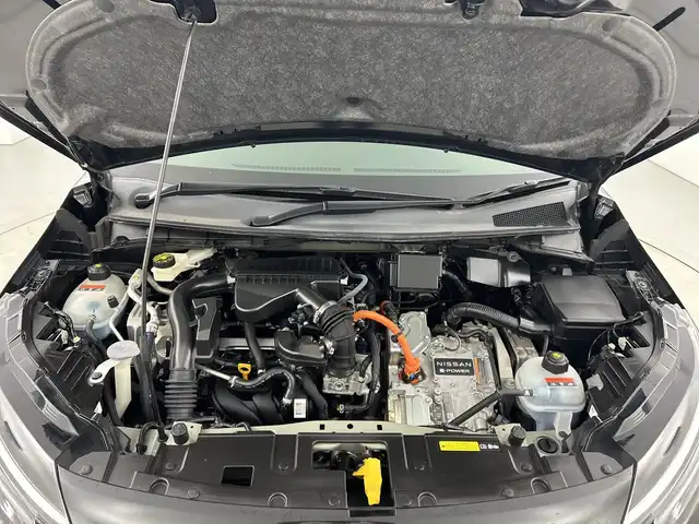 日産 オーラ G レザーエディション 愛知県 2021(令3)年 2.8万km 黒 禁煙車/純正9インチナビ/（AM/FM/Bluetooth/USB/フルセグTV）/全方位カメラ/BOSEサウンド/ワイヤレス充電/衝突軽減ブレーキ/プロパイロット/レーンキープアシスト/レーダークルーズコントロール/オートマチックハイビーム/ブラインドスポットモニター/コーナーセンサー/ETC2.0/インテリジェントルームミラー/レザーシート/シートヒーター/ステアリングヒーター/LEDヘッドライト/フロントフォグランプ/オートライト/純正17インチアルミホイール/スマートキー/スペアキー有/プッシュスタート/横滑り防止装置/