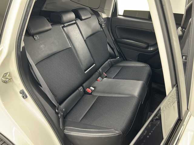 スバル フォレスター S－リミテッド 長崎県 2017(平29)年 6万km クリスタルホワイトP 純正ナビ（AVIC-RZ900）/・フルセグ/・DVD/・Bluetooth/アイサイト/・レーンキープアシスト/・先行車発信告知/・ブラインドスポットモニター/・オートハイビーム/全席シートヒーター/前席パワーシート/LEDヘッドライト/ETC/ルーフレール/クルーズコントロール/黒革ハンドル/スマートキー/アイドリングストップ