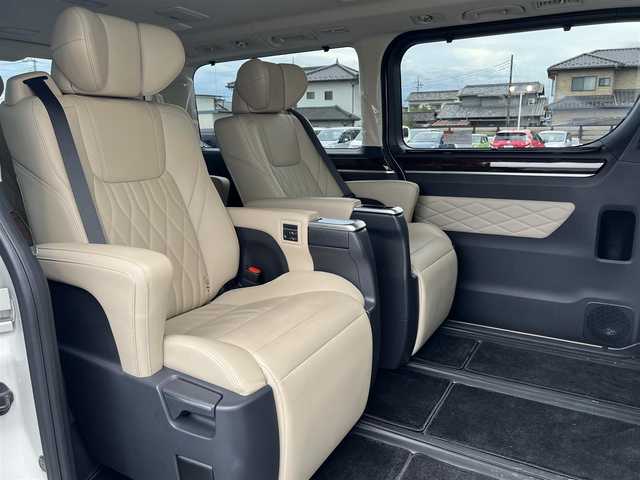 トヨタ グランエース プレミアム 栃木県 2022(令4)年 7.5万km ホワイトパールクリスタルシャイン 禁煙車/ディスプレイオーディオ/・AM/FM/Bluetooth/・USB/Miracast/安全装備/・ブラインドスポットモニター/・プリクラッシュセーフティーシステム/・コーナーセンサー/・レーダークルーズコントロール/・パノラミックビューモニター/・パーキングサポートブレーキ/・横滑り防止装置/・ロードサインアシスト/LEDヘッドライト/フォグランプ/両側電動スライドドア/パワーシート/シートヒーター/オットマン/デジタルインナーミラー/純正フロアマット/純正17インチアルミホイール/純正ビルトインETC2.0/プッシュスタート/スマートキー/電動格納ドアミラー/保証書/スペアキー/取扱説明書
