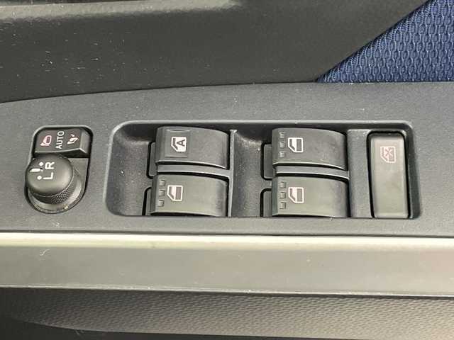 トヨタ タンク カスタムG－T 岐阜県 2016(平28)年 7万km レーザーブルークリスタルシャイン 純正SDナビ/CD/DVD/Bluetooth/フルセグTV/バックモニター/両側パワースライドドア/プリクラッシュセーフティシステム/レーンキープアシスト/クルーズコントロール/ビルトインETC/オートLEDヘッドライト/フォグランプ/純正フロアマット/純正15インチアルミホイール/ドアバイザー/スマートキー/プッシュスタート