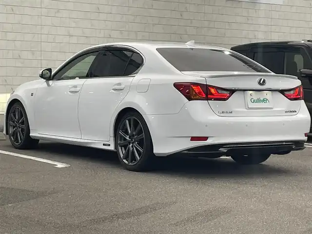 レクサス ＧＳ 300h Fスポーツ 宮崎県 2015(平27)年 6.9万km ホワイトノーヴァガラスフレーク 純正フルセグナビ/（DVD再生）（BT）/バックカメラ/パワーシート/クルーズコントロール/プッシュスタート/パワーステアリング/パワーウィンドウ/純正フロアマット/純正LEDヘッドライト/アイドリングストップ/エアバックW/盗難防止装置/横滑り防止装置/サンルーフ/レザーシート/MTモード付AT/ETC/ABS