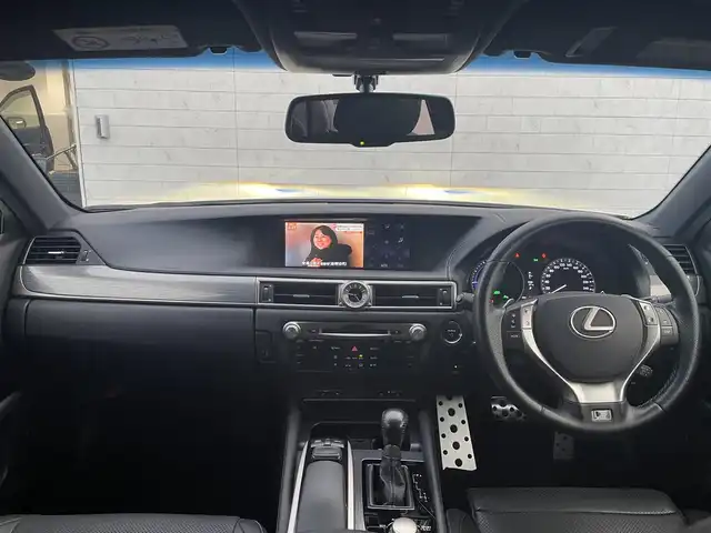 レクサス ＧＳ 300h Fスポーツ 宮崎県 2015(平27)年 6.9万km ホワイトノーヴァガラスフレーク 純正フルセグナビ/（DVD再生）（BT）/バックカメラ/パワーシート/クルーズコントロール/プッシュスタート/パワーステアリング/パワーウィンドウ/純正フロアマット/純正LEDヘッドライト/アイドリングストップ/エアバックW/盗難防止装置/横滑り防止装置/サンルーフ/レザーシート/MTモード付AT/ETC/ABS
