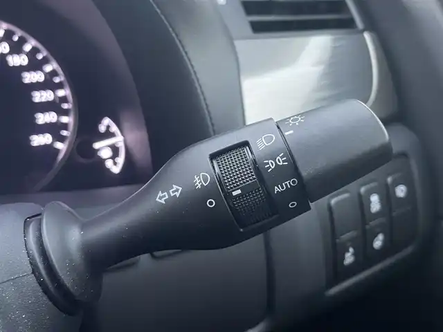 レクサス ＧＳ 300h Fスポーツ 宮崎県 2015(平27)年 6.9万km ホワイトノーヴァガラスフレーク 純正フルセグナビ/（DVD再生）（BT）/バックカメラ/パワーシート/クルーズコントロール/プッシュスタート/パワーステアリング/パワーウィンドウ/純正フロアマット/純正LEDヘッドライト/アイドリングストップ/エアバックW/盗難防止装置/横滑り防止装置/サンルーフ/レザーシート/MTモード付AT/ETC/ABS