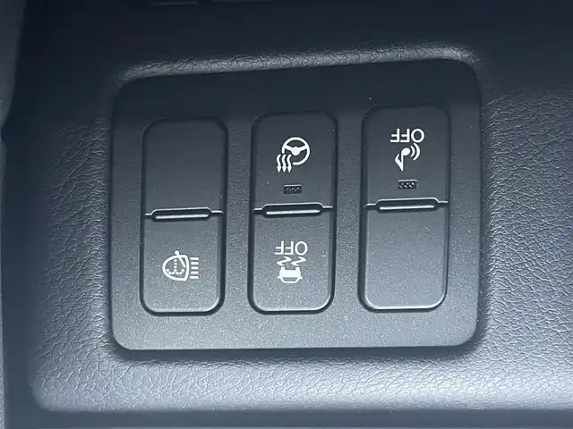 レクサス ＧＳ 300h Fスポーツ 宮崎県 2015(平27)年 6.9万km ホワイトノーヴァガラスフレーク 純正フルセグナビ/（DVD再生）（BT）/バックカメラ/パワーシート/クルーズコントロール/プッシュスタート/パワーステアリング/パワーウィンドウ/純正フロアマット/純正LEDヘッドライト/アイドリングストップ/エアバックW/盗難防止装置/横滑り防止装置/サンルーフ/レザーシート/MTモード付AT/ETC/ABS