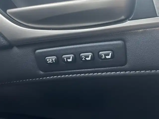 レクサス ＧＳ 300h Fスポーツ 宮崎県 2015(平27)年 6.9万km ホワイトノーヴァガラスフレーク 純正フルセグナビ/（DVD再生）（BT）/バックカメラ/パワーシート/クルーズコントロール/プッシュスタート/パワーステアリング/パワーウィンドウ/純正フロアマット/純正LEDヘッドライト/アイドリングストップ/エアバックW/盗難防止装置/横滑り防止装置/サンルーフ/レザーシート/MTモード付AT/ETC/ABS