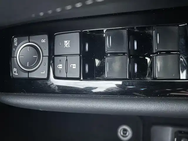 レクサス ＧＳ 300h Fスポーツ 宮崎県 2015(平27)年 6.9万km ホワイトノーヴァガラスフレーク 純正フルセグナビ/（DVD再生）（BT）/バックカメラ/パワーシート/クルーズコントロール/プッシュスタート/パワーステアリング/パワーウィンドウ/純正フロアマット/純正LEDヘッドライト/アイドリングストップ/エアバックW/盗難防止装置/横滑り防止装置/サンルーフ/レザーシート/MTモード付AT/ETC/ABS