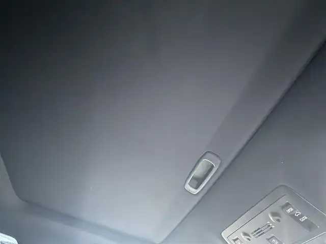 レクサス ＧＳ 300h Fスポーツ 宮崎県 2015(平27)年 6.9万km ホワイトノーヴァガラスフレーク 純正フルセグナビ/（DVD再生）（BT）/バックカメラ/パワーシート/クルーズコントロール/プッシュスタート/パワーステアリング/パワーウィンドウ/純正フロアマット/純正LEDヘッドライト/アイドリングストップ/エアバックW/盗難防止装置/横滑り防止装置/サンルーフ/レザーシート/MTモード付AT/ETC/ABS