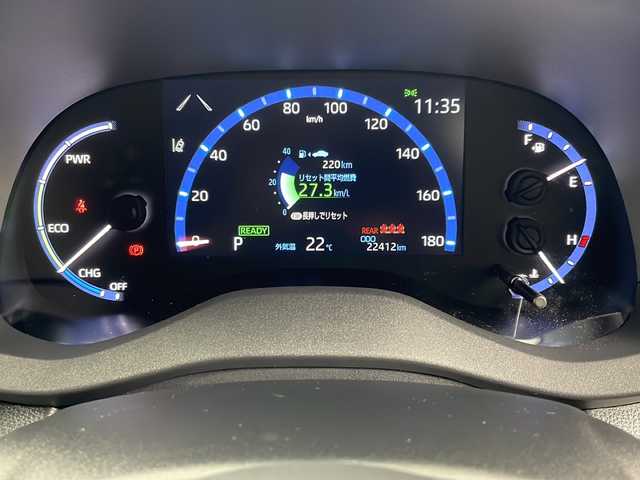トヨタ ヤリスクロス ハイブリッド Z 岐阜県 2023(令5)年 2.2万km プラチナホワイトパールマイカ トヨタセーフティセンス/・プリクラッシュセーフティ/・レーントレーシングアシスト/・レーダークルーズコントロール/・オートマチックハイビーム（AHB）/・ロードサインアシスト（RSA）/・ブラインドスポットモニター/・クリアランスソナー/純正ナビ/Bluetooth/フルセグTV/USB/電動リアゲート/バックカメラ/スマートキー/プッシュスタート/ハーフレザー/シートヒーター（運転席/助手席）/革ステアリング/ステアリングスイッチ/ステアリングヒーター/純正フロアマット/純正アルミホイール/ETC2.0