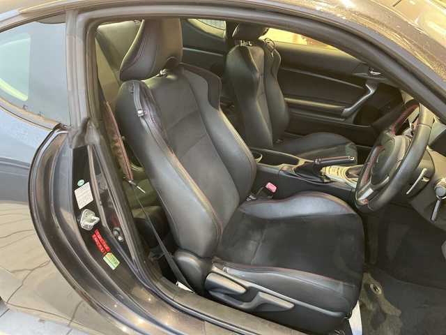 トヨタ ８６ GT リミテッド 愛知県 2013(平25)年 9.1万km 黒 HKSマフラー/純正ナビ/バックカメラ/シートヒーター/リアエアロ/ハーフレザー/ETC/スマートキー/プッシュスタート/パドルシフト