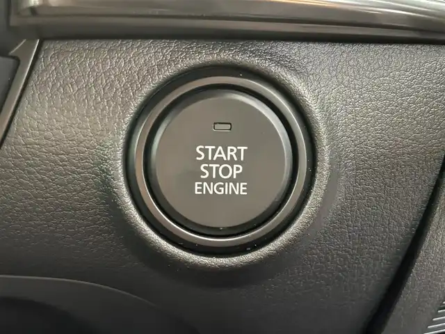 マツダ マツダ３ファストバック 15S 鹿児島県 2025(令7)年 0.5万km ジェットブラックマイカ 15S ブラックセレクション/禁煙/純正ナビ/バックカメラ/スマートブレーキサポート/レーンキープアシスト/誤発進抑制機能/追従型クルーズコントロール/ブラインドスポットモニター/ヘッドアップディスプレイ/運転席メモリー機能付きパワーシート/前席シートヒーター/前後コーナーセンサー/純正フロアマット/純正アルミホイール