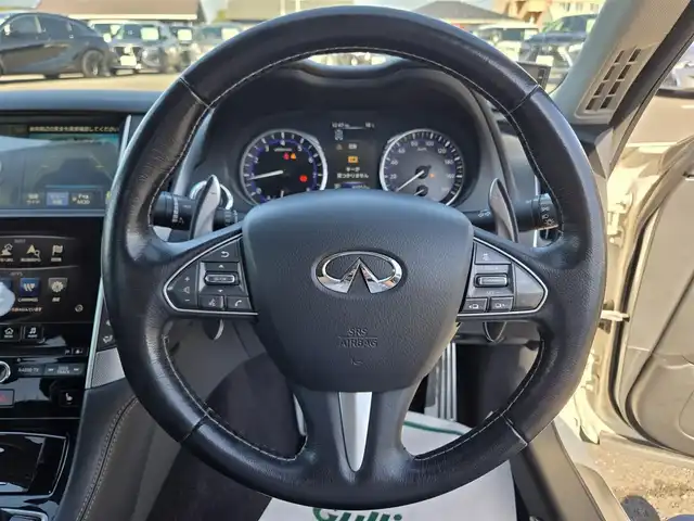 日産 スカイライン 200GT－t タイプSP 鹿児島県 2015(平27)年 6.7万km クリスタルホワイトパール インフィニティＱ６０用純正２０インチアルミホイール　/ムーンルーフ　/社外レーダー　/Ｄ＋Ｎ席シートヒーター　/Ｄ＋Ｎ席パワーシート　/ＮｉｓｓａｎＣｏｎｎｅｃｔ　/アラウンドビューモニター/インテリジェントクルーズコントロール/前後純正エアロスプラッシュ/シートメモリー/Bluetoothオーディオ/ビルトインETC/フルセグテレビ/パドルシフト/ＭＴモード付きＡＴ/横滑り防止装置/レーンキープアシスト/プッシュスタート/スマートキー/エアバック(W+サイド)/カーテンエアバッグ