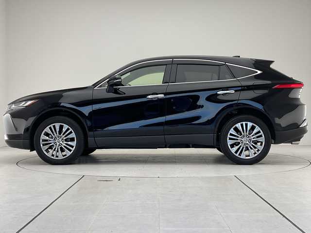 トヨタ ハリアー ハイブリッド Z レザーパッケージ 愛知県 2022(令4)年 3.9万km ブラック トヨタセーフティセンス/プレミアムサウンドＪＰＬ/純正12.3型ディスプレイオーディオナビ/全方位カメラ/レーダークルーズコントロール/シートヒーター/エアシート/バックカメラ/電動リアゲート/パワーシート/ヘッドアップディスプレイ/コーナーセンサー/純正アルミホイール/ETC2.0/ブラインドスポットモニター/LEDヘッドライト/ステアリングヒーター/インテリジェントミラー/オートマチックハイビーム/ワイヤレス充電機/ステアリングスイッチ/スマートキー/プッシュスタート