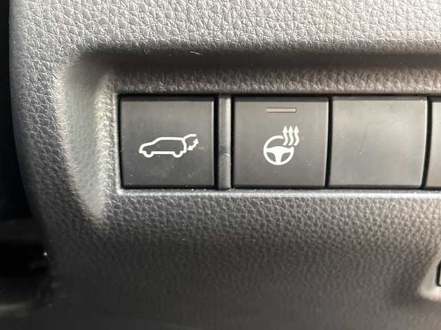 トヨタ ハリアー ハイブリッド Z レザーパッケージ 愛知県 2022(令4)年 3.9万km ブラック トヨタセーフティセンス/プレミアムサウンドＪＰＬ/純正12.3型ディスプレイオーディオナビ/全方位カメラ/レーダークルーズコントロール/シートヒーター/エアシート/バックカメラ/電動リアゲート/パワーシート/ヘッドアップディスプレイ/コーナーセンサー/純正アルミホイール/ETC2.0/ブラインドスポットモニター/LEDヘッドライト/ステアリングヒーター/インテリジェントミラー/オートマチックハイビーム/ワイヤレス充電機/ステアリングスイッチ/スマートキー/プッシュスタート