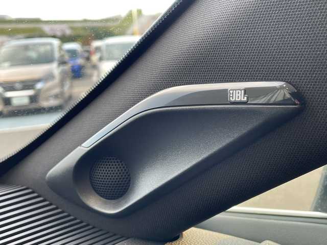 トヨタ ハリアー ハイブリッド Z レザーパッケージ 愛知県 2022(令4)年 3.9万km ブラック トヨタセーフティセンス/プレミアムサウンドＪＰＬ/純正12.3型ディスプレイオーディオナビ/全方位カメラ/レーダークルーズコントロール/シートヒーター/エアシート/バックカメラ/電動リアゲート/パワーシート/ヘッドアップディスプレイ/コーナーセンサー/純正アルミホイール/ETC2.0/ブラインドスポットモニター/LEDヘッドライト/ステアリングヒーター/インテリジェントミラー/オートマチックハイビーム/ワイヤレス充電機/ステアリングスイッチ/スマートキー/プッシュスタート