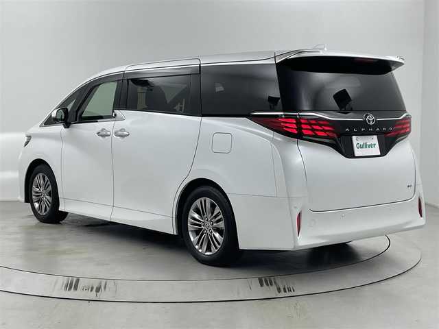 トヨタ アルファードハイブリット Z 埼玉県 2024(令6)年 0.5万km プラチナホワイトパールマイカ 純正１２．３インチメーカーナビ　/パノラミックビューモニター　/ユニバーサルステップ　/アダプティブクルーズコントロール　/ステアリングヒーター　/ＨＤＭＩ　/ＢＳＭ　/ビルトインＥＴＣ２．０　/温冷シート　/１００Ｖ充電