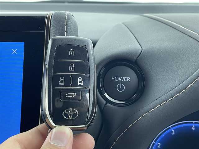 トヨタ アルファードハイブリット Z 埼玉県 2024(令6)年 0.5万km プラチナホワイトパールマイカ 純正１２．３インチメーカーナビ　/パノラミックビューモニター　/ユニバーサルステップ　/アダプティブクルーズコントロール　/ステアリングヒーター　/ＨＤＭＩ　/ＢＳＭ　/ビルトインＥＴＣ２．０　/温冷シート　/１００Ｖ充電