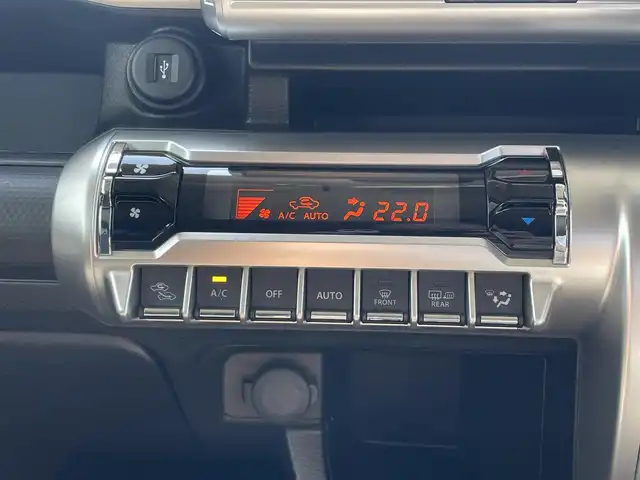 スズキ クロスビー HYBRID MZ 佐賀県 2019(令1)年 5.2万km ベージュ ターボ/デュアルセンサーブレーキサポート/リアセンサー/クルーズコントロール/純正8型ナビ/・全方位カメラ/・フルセグTV/BT/CD/DVD/純正16インチAW/LEDヘッドライト/フォグランプ/オートライト/パドルシフト/シートヒーター/ETC/プッシュスタート/アイドリングストップ/スペアキー×１/取扱説明書/保証書