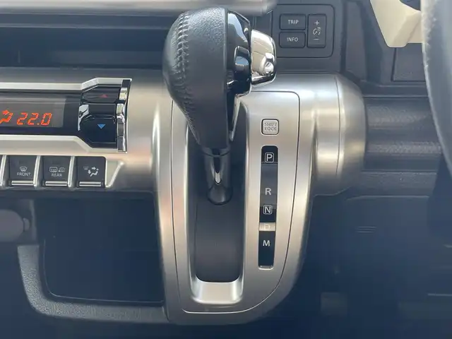 スズキ クロスビー HYBRID MZ 佐賀県 2019(令1)年 5.2万km ベージュ ターボ/デュアルセンサーブレーキサポート/リアセンサー/クルーズコントロール/純正8型ナビ/・全方位カメラ/・フルセグTV/BT/CD/DVD/純正16インチAW/LEDヘッドライト/フォグランプ/オートライト/パドルシフト/シートヒーター/ETC/プッシュスタート/アイドリングストップ/スペアキー×１/取扱説明書/保証書