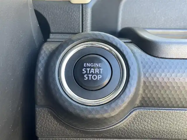 スズキ クロスビー HYBRID MZ 佐賀県 2019(令1)年 5.2万km ベージュ ターボ/デュアルセンサーブレーキサポート/リアセンサー/クルーズコントロール/純正8型ナビ/・全方位カメラ/・フルセグTV/BT/CD/DVD/純正16インチAW/LEDヘッドライト/フォグランプ/オートライト/パドルシフト/シートヒーター/ETC/プッシュスタート/アイドリングストップ/スペアキー×１/取扱説明書/保証書