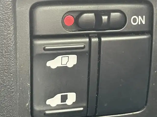 ホンダ フリード ハイブリット 大阪府 2014(平26)年 7.6万km ホワイトオーキッドパール 片側パワースライドドア/バックカメラ/前後ドライブレコーダー/ETC/純正フロアマット/純正15インチAW/ABS/横滑り防止装置/オートライト