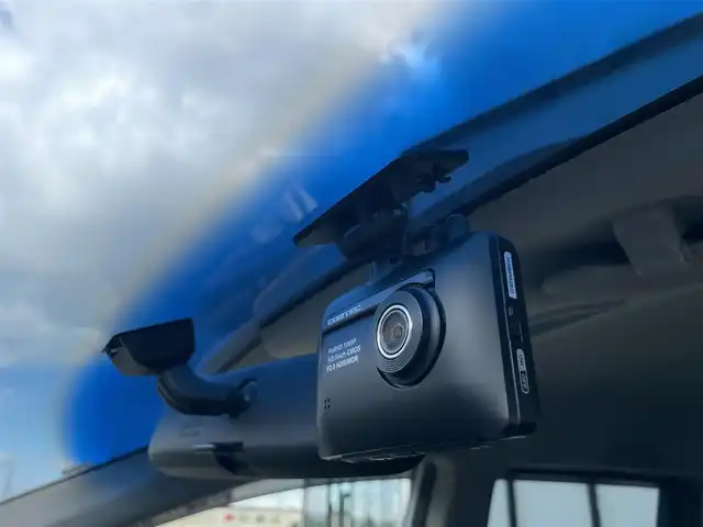 ホンダ フリード ハイブリット 大阪府 2014(平26)年 7.6万km ホワイトオーキッドパール 片側パワースライドドア/バックカメラ/前後ドライブレコーダー/ETC/純正フロアマット/純正15インチAW/ABS/横滑り防止装置/オートライト