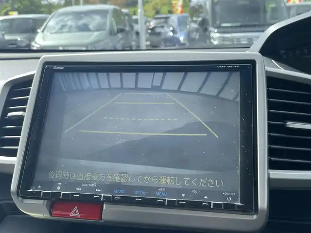 ホンダ フリード ハイブリット 大阪府 2014(平26)年 7.6万km ホワイトオーキッドパール 片側パワースライドドア/バックカメラ/前後ドライブレコーダー/ETC/純正フロアマット/純正15インチAW/ABS/横滑り防止装置/オートライト