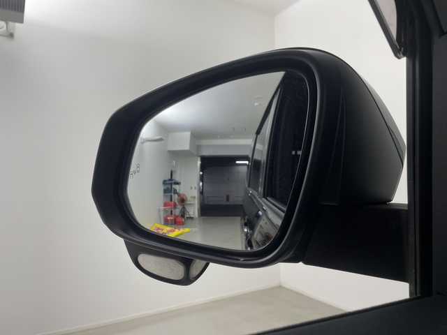 トヨタ ヴォクシー ハイブリッド S－Z 埼玉県 2023(令5)年 2.5万km アティチュードブラックマイカ トヨタセーフティセンス/純正10.5インチナビ機能付きディスプレイオーディオ/CD/DVD/Bluetooth/フルセグ//バックカメラ/13.2型有機EL後席ディスプレイ/両側パワースライドドア/前後ドライブレコーダー/ハーフレザーシート/1列目・2列目シートヒーター/オットマン/電動リアゲート/純正１７インチアルミホイール/プッシュスタート/スマートキー/スペアキー１本