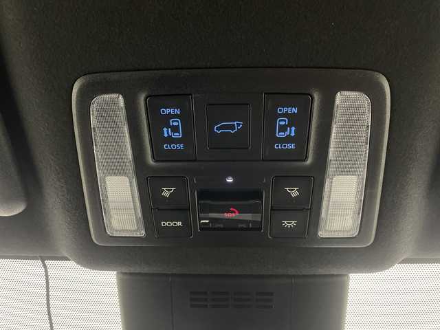 トヨタ ヴォクシー ハイブリッド S－Z 埼玉県 2023(令5)年 2.5万km アティチュードブラックマイカ トヨタセーフティセンス/純正10.5インチナビ機能付きディスプレイオーディオ/CD/DVD/Bluetooth/フルセグ//バックカメラ/13.2型有機EL後席ディスプレイ/両側パワースライドドア/前後ドライブレコーダー/ハーフレザーシート/1列目・2列目シートヒーター/オットマン/電動リアゲート/純正１７インチアルミホイール/プッシュスタート/スマートキー/スペアキー１本