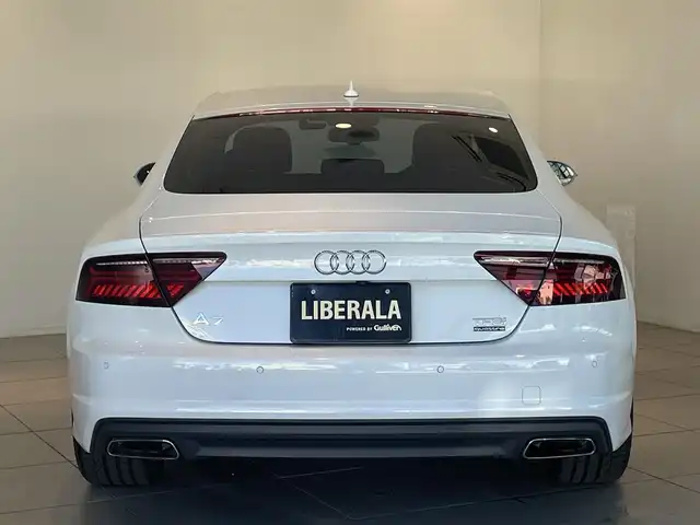アウディ Ａ７ SB 2．0 TFSI クワトロ 愛知県 2015(平27)年 5.5万km グレイシアホワイトメタリック 純正ＯＰホイール　/茶革シート　/ＢＯＳＥサウンド　/アシスタンスＰＫＧ　/マトリクスＬＥＤ　/アウディサイドアシスト/アウディアクティブレーンアシスト　/アダプティブクルーズコントロール　/ＭＭＩナビゲーション/Bluetooth/バックカメラ/フルセグTV/パワーバックドア/パワーシート/ETC/プッシュスタート/ウィンカーミラー/アイドリングストップ