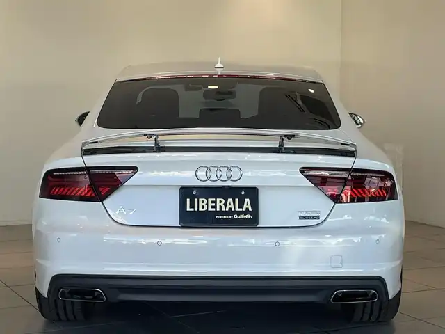 アウディ Ａ７ SB 2．0 TFSI クワトロ 愛知県 2015(平27)年 5.5万km グレイシアホワイトメタリック 純正ＯＰホイール　/茶革シート　/ＢＯＳＥサウンド　/アシスタンスＰＫＧ　/マトリクスＬＥＤ　/アウディサイドアシスト/アウディアクティブレーンアシスト　/アダプティブクルーズコントロール　/ＭＭＩナビゲーション/Bluetooth/バックカメラ/フルセグTV/パワーバックドア/パワーシート/ETC/プッシュスタート/ウィンカーミラー/アイドリングストップ